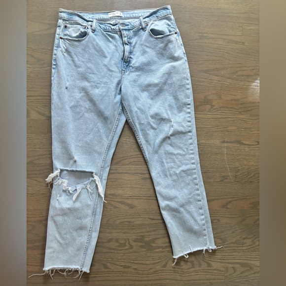 Abercrombie & Fitch The Skinny High Rise Light Wash Distressed Women’s size 18L - Picture 2 of 6